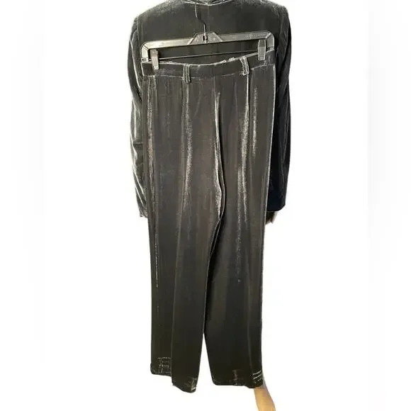 Citi by Yansi Fugel gray velvet suit size 10